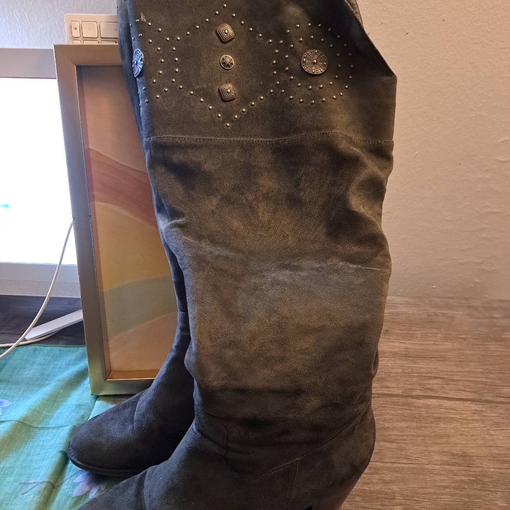Over knees suede boots 3-inch block heel